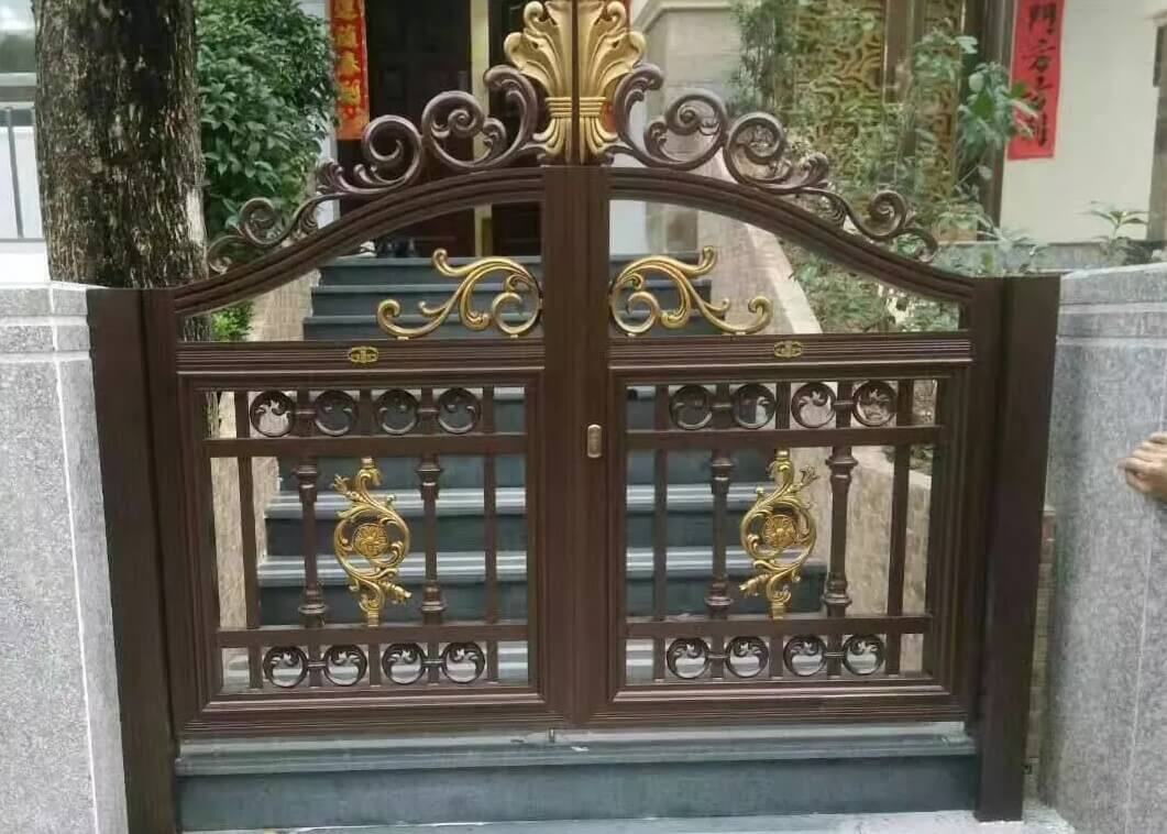 Gate Decorations